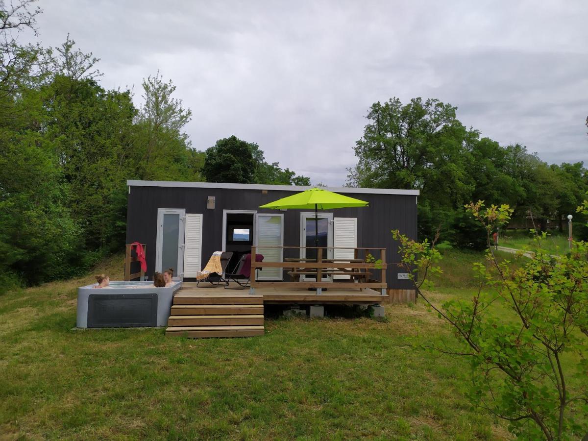 Camping Domaine De Senaud Albon Exterior foto