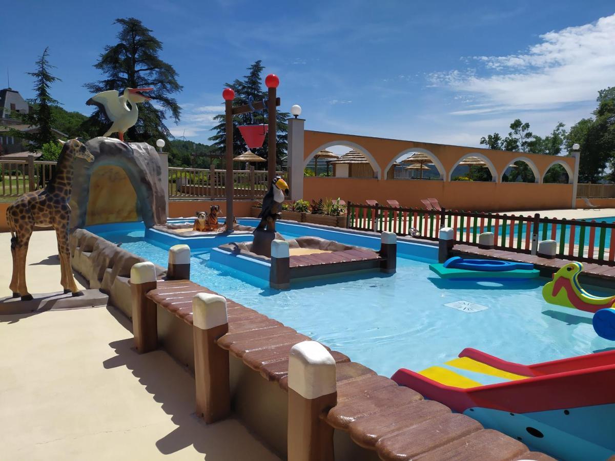 Camping Domaine De Senaud Albon Exterior foto