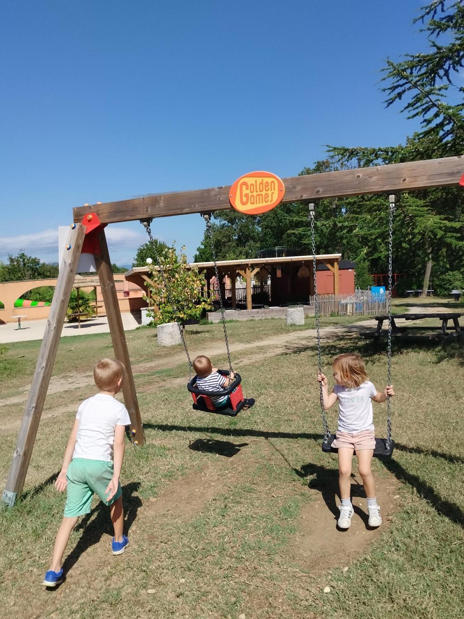 Camping Domaine De Senaud Albon Exterior foto