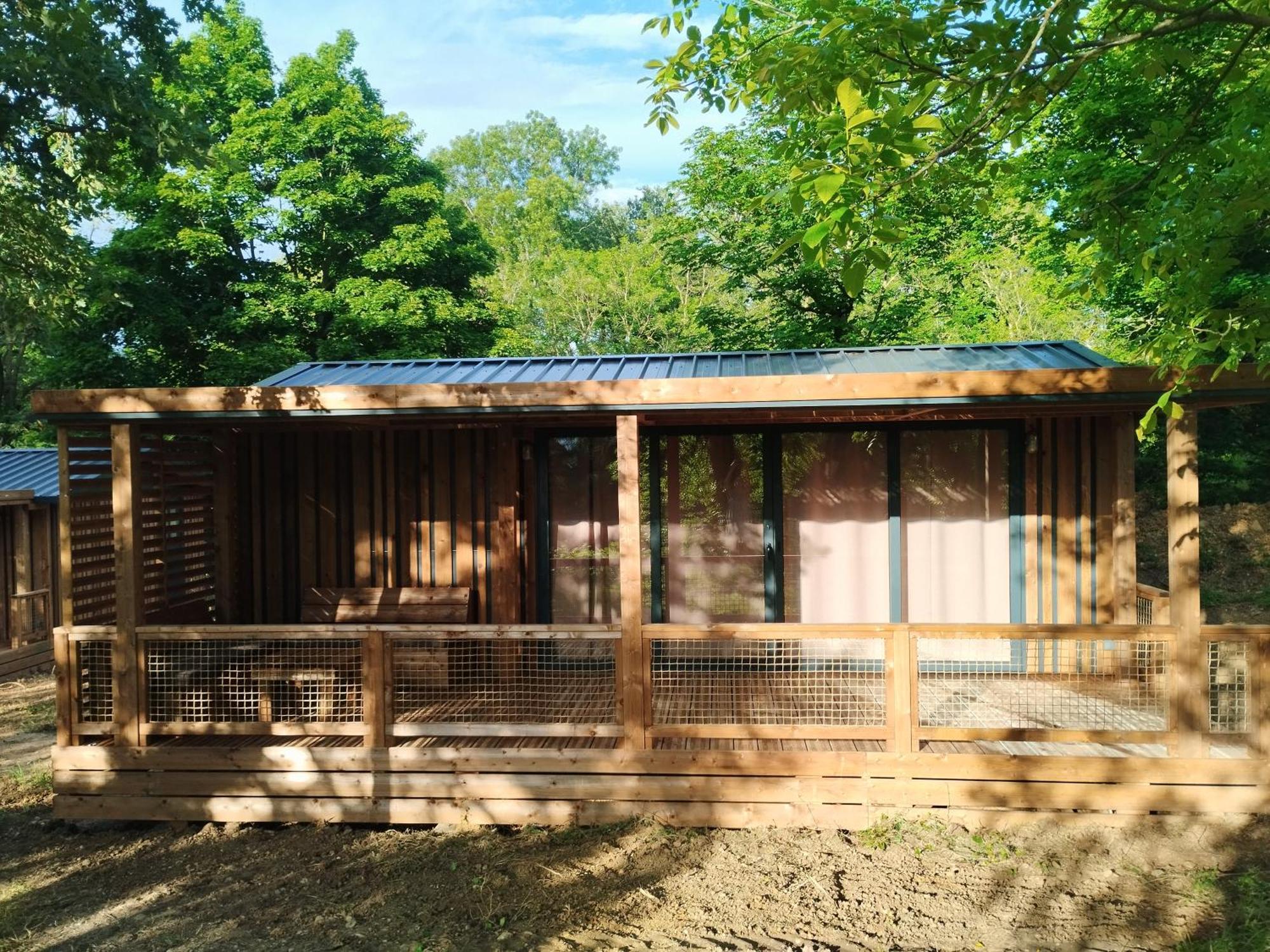 Camping Domaine De Senaud Albon Exterior foto